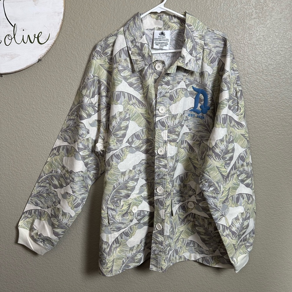 NWT Disneyland Resort Spirit Jersey Tropical Palm Button Down Jacket $120